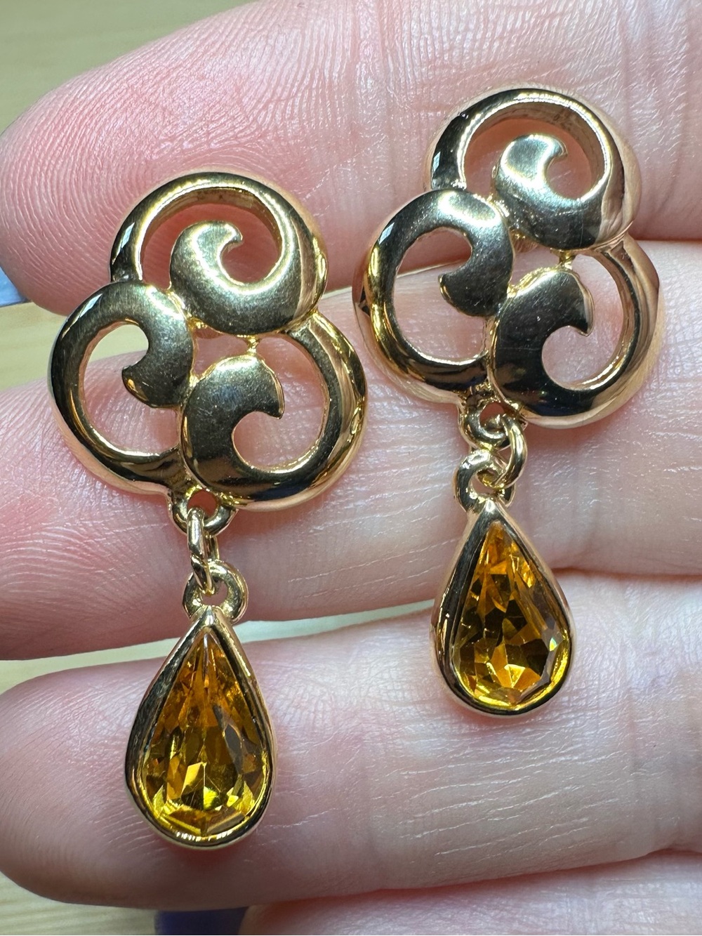 Vintage Swirl Drop Earrings with Amber Teardrop Stones Gold-Tone